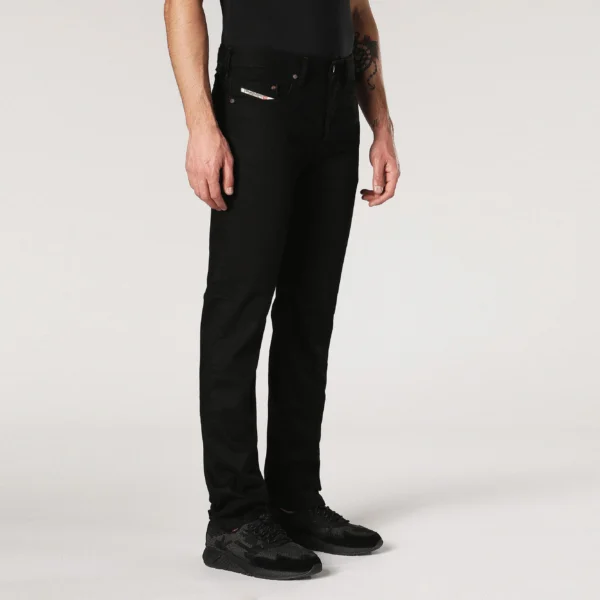 SLIM FIT JEANS