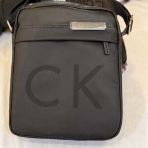 MODERN GENTLEMAN’S CROSSBODY BAG