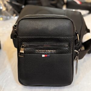 MODERN GENTLEMAN’S CROSSBODY BAG