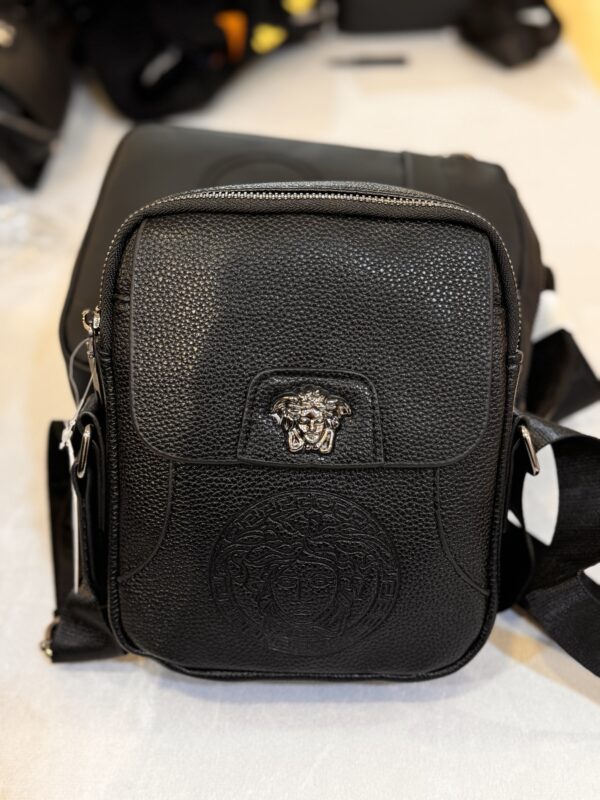 MODERN GENTLEMAN’S CROSSBODY BAG