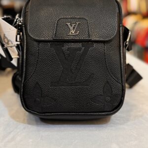 MODERN GENTLEMAN’S CROSSBODY BAG