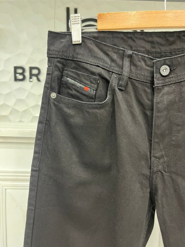Loose Fit Jeans In Black - Image 3